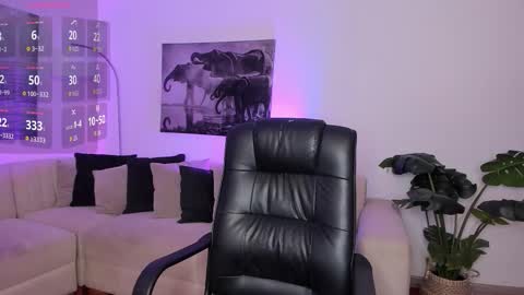 Alaia online show from 20, 9, 2025