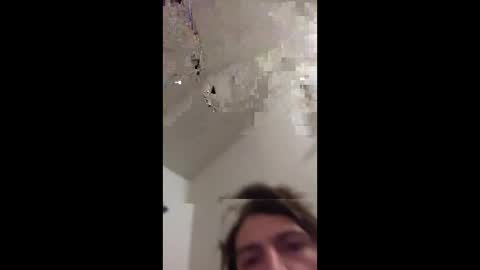 Snapshot of alain420 chatting on 17, 12, 2024 Tom online show from 17, 12, 2024