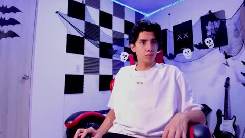 Snapshot of alan_boy01 chatting on 23, 10, 2025 Alan Boy online show from 23, 10, 2025