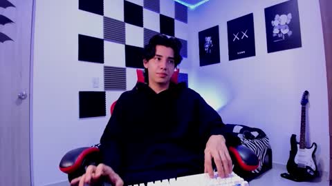 Snapshot of alan_boy01 chatting on 24, 11, 2025 Alan Boy online show from 24, 11, 2025