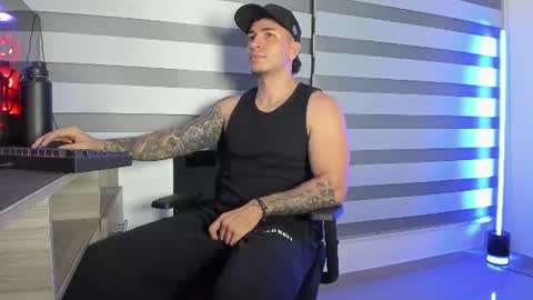 Snapshot of alan_muscle chatting on 15, 6, 2026 Alan online show from 15, 6, 2026