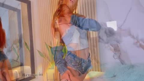 Snapshot of alana_333 chatting on 6, 11, 2025 A L A N A online show from 6, 11, 2025