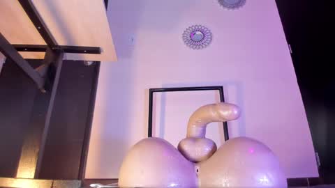 Maeve  online show from 24, 2, 2025