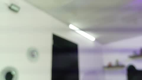 Maeve  online show from 23, 4, 2026