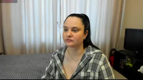 Snapshot of alanabrox chatting on 16, 5, 2026 Julia online show from 16, 5, 2026