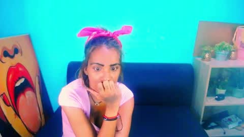 alanadelray online show from 24, 1, 2025