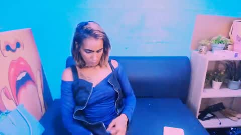 alanadelray online show from 31, 1, 2025