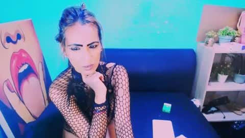 alanadelray online show from 3, 2, 2025