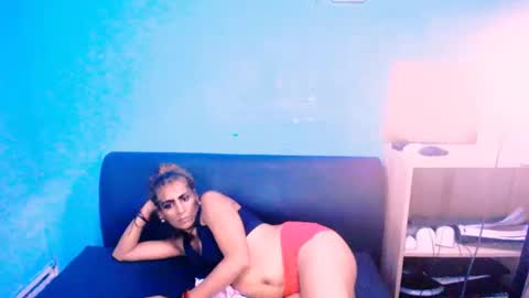 alanadelray online show from 4, 3, 2025