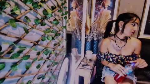 alanadelray online show from 24, 10, 2025