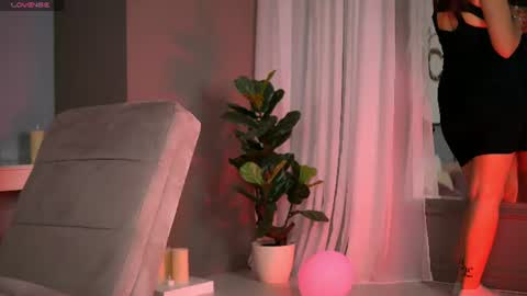 AlanaReign online show from 19, 6, 2026