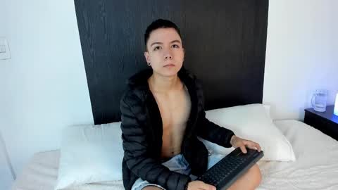 alanblack1 online show from 28, 1, 2025