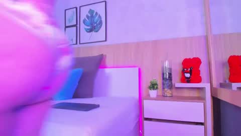 Alanna  online show from 4, 10, 2025