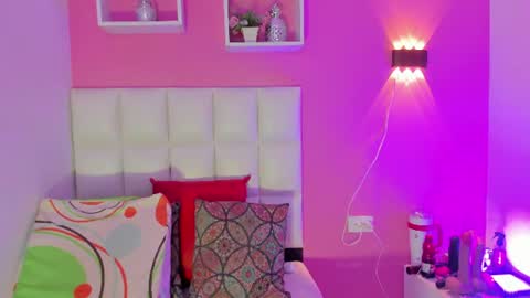 Snapshot of alanna_hot3 chatting on 22, 6, 2026 Ana online show from 22, 6, 2026