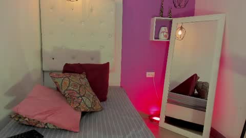 Snapshot of alanna_hot3 chatting on 28, 7, 2026 Ana online show from 28, 7, 2026