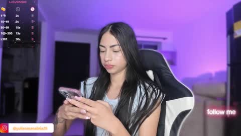 Snapshot of alannah__ chatting on 4, 12, 2024 online show from 4, 12, 2024