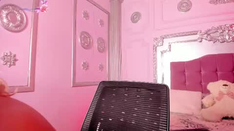 alannamilan online show from 22, 7, 2026