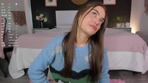 Alanna Cute Russell online show from 29, 4, 2026