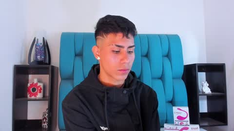 alannaughty_ online show from 17, 1, 2025