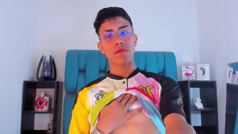 alannaughty_ online show from 19, 1, 2025