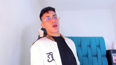 alannaughty_ online show from 7, 3, 2025