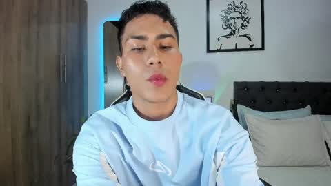 alannaughty_ online show from 26, 4, 2026