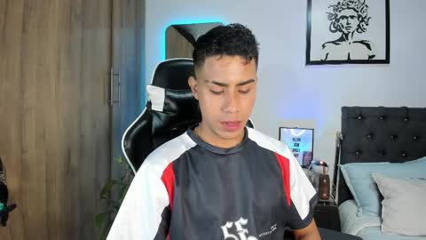 alannaughty_ online show from 28, 4, 2026