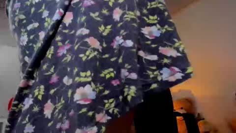 Caro online show from 22, 4, 2026