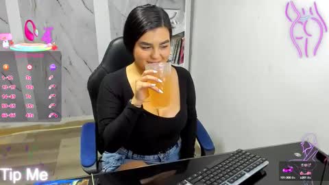 Alaya online show from 14, 10, 2025