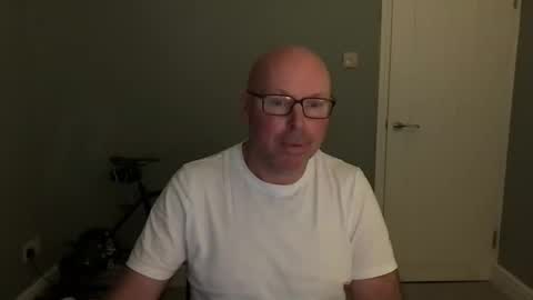 Snapshot of alc300170 chatting on 10, 10, 2025 alc300170 online show from 10, 10, 2025