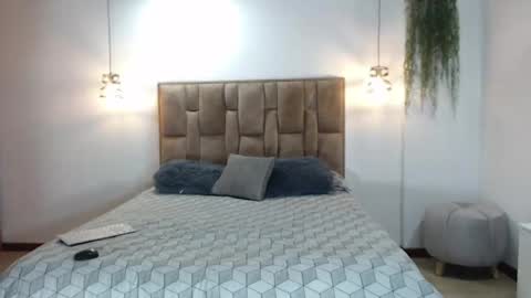 alejandra online show from 23, 4, 2026