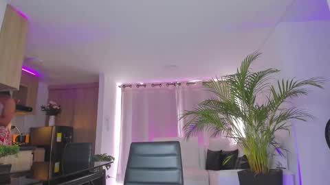 A L E J A N D R A online show from 27, 2, 2025