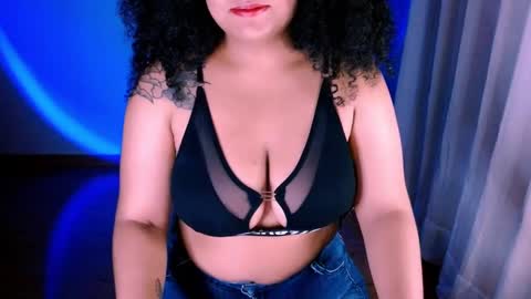 Alejandra  online show from 6, 3, 2025