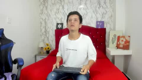 ALEJANDRA JAMES online show from 18, 4, 2026