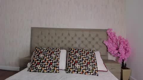 alejandra_marin_ online show from 8, 5, 2026