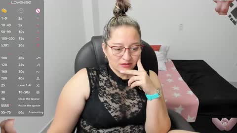 Snapshot of alejandra_milf_ chatting on 7, 3, 2025 alejandra online show from 7, 3, 2025