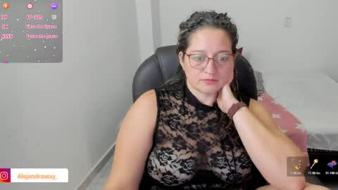 Snapshot of alejandra_milf_ chatting on 22, 5, 2026 alejandra online show from 22, 5, 2026