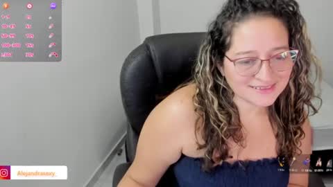 Snapshot of alejandra_milf_ chatting on 28, 7, 2026 alejandra online show from 28, 7, 2026