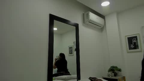 Alejandra online show from 11, 6, 2026