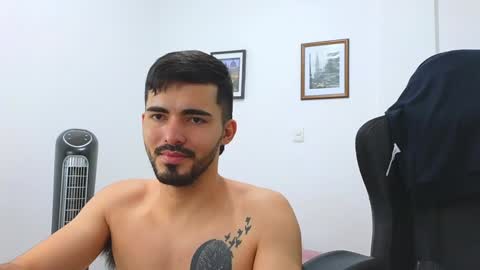 Snapshot of alejandroo_7 chatting on 10, 1, 2025 alejandroo_7 online show from 10, 1, 2025