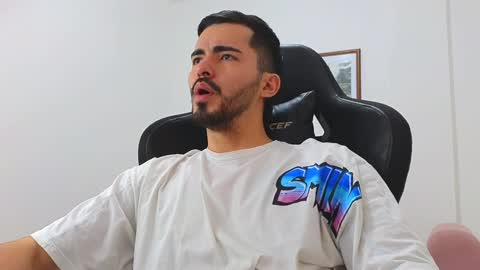 Snapshot of alejandroo_7 chatting on 13, 1, 2025 alejandroo_7 online show from 13, 1, 2025