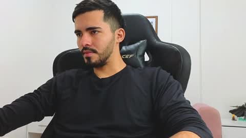 Snapshot of alejandroo_7 chatting on 14, 1, 2025 alejandroo_7 online show from 14, 1, 2025