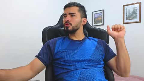 Snapshot of alejandroo_7 chatting on 8, 2, 2025 alejandroo_7 online show from 8, 2, 2025