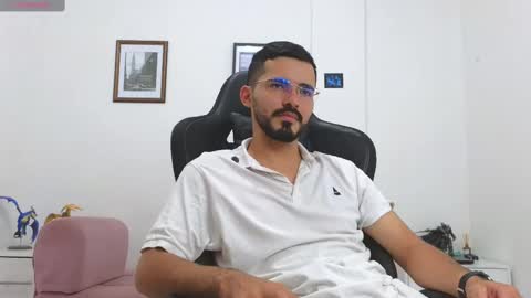 Snapshot of alejandroo_7 chatting on 22, 10, 2025 alejandroo_7 online show from 22, 10, 2025