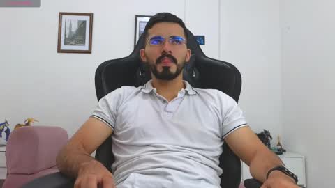 Snapshot of alejandroo_7 chatting on 23, 10, 2025 alejandroo_7 online show from 23, 10, 2025