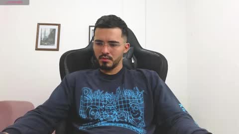 Snapshot of alejandroo_7 chatting on 8, 11, 2025 alejandroo_7 online show from 8, 11, 2025