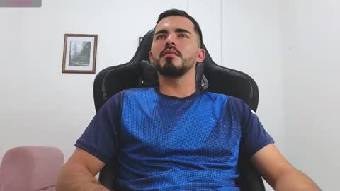 Snapshot of alejandroo_7 chatting on 11, 11, 2025 alejandroo_7 online show from 11, 11, 2025