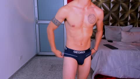 Snapshot of alejandrostorm chatting on 3, 2, 2025 Alejo online show from 3, 2, 2025