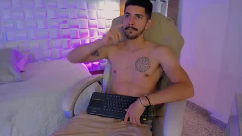 Snapshot of alejandrostorm chatting on 9, 10, 2025 Alejo online show from 9, 10, 2025