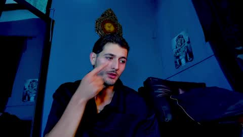 alejo_323__ online show from 21, 4, 2026